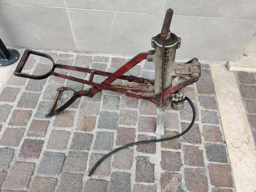 Antica pompa mano - antica, a