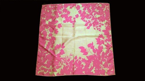 Chic foulard carré signé - foulard,