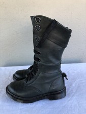 RARO Dr Martens Triumph 12107