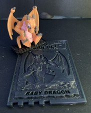 BABY DRAGON (CUCCIOLO DI DRAGO) -1996 Mattel MINI FIGURE CON CARTA IN PLASTICA