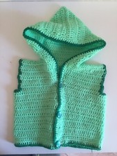 gilet bimbo/a in lana, fatto a mano  all'uncinetto, colore verde, 6-12 mesi
