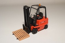 CARRELLO ELEVATORE A31 1:25