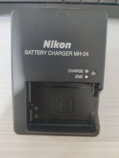 Nikon ORIGINALE MH-24 Caricabatteria per Batterie Li-ion EN-EL14