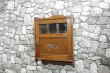 Piccolo mobiletto legno - in,