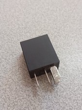 1x Relais Compatible