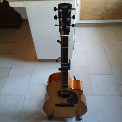 Chitarra jean larrivee
