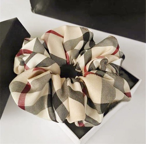 Cravatta per capelli moda