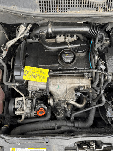 Monoblocco motore con pistoni