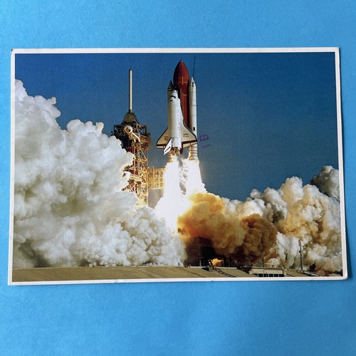 Space shattle discovery - space,
