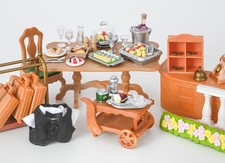 Accessori per hotel e ristoranti Sylvanian. Butler Regency Grand Party Calico Critters