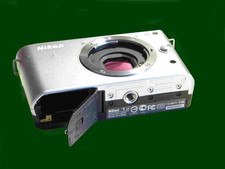 NIKON j1 (argento) - Porta