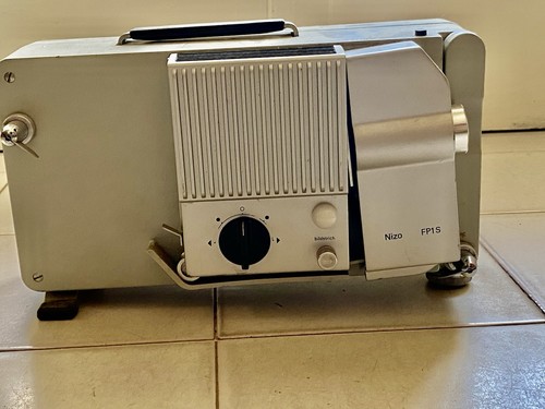 Proiettore super nizo - 8,