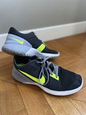 Scarpe Nike da uomo 42 per palestra molto leggere usate
