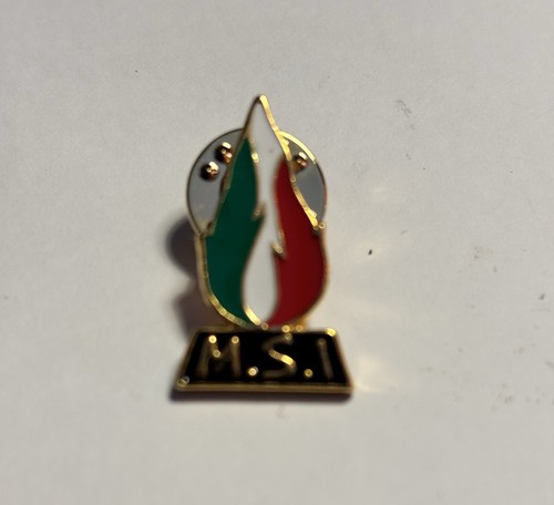 Distintivo movimento sociale - distintivo,movimento,