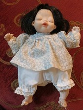 Bambola orientale dormiente Mieler Dolls Limited  J.M.B.J., M.Jacobsen Hong Kong