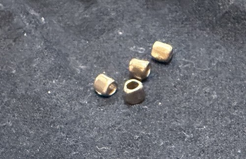 Quattro pepite triangolari oro - triangolari,