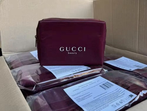 Gwp gucci maroon cosmetic make - maroon,