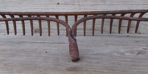 Vintage rake head authentic - vintage,