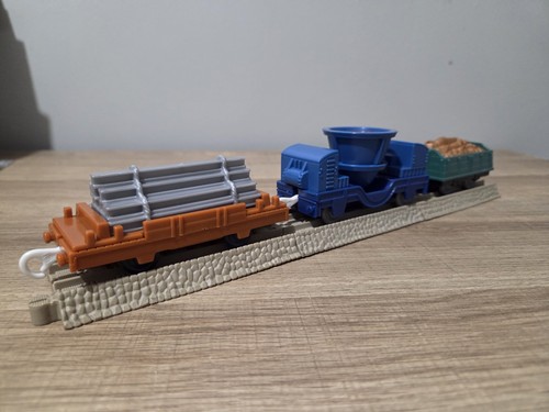 Trackmaster smelter yard - trackmaster, smelter's
