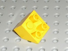 LEGO Yellow Slope Brick ref 3676 / Set 8460 7813 6597 7997 10159 6373 8438 6697
