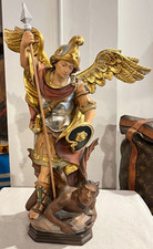 San Michele Arcangelo con lancia e diavolo Dolfi scultura in legno 40 cm statua