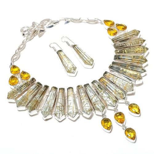 Collana con pietre preziose