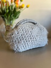 Borsa clutch fatta a mano ad uncinetto 