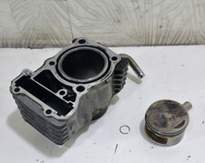 CILINDRO POSTERIORE PISTONE