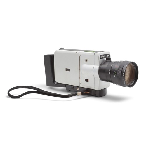 Macchina fotografica - , a
