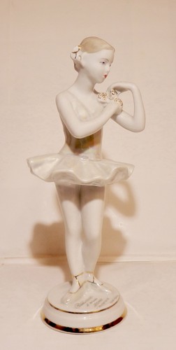 Giovane ballerina statuina in - giovane, ballerina,