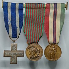 Lotto 3 medaglie 2 GUERRA