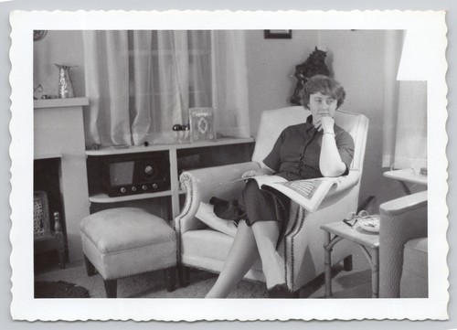 Foto epoca donna profonda - foto,