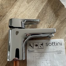 Rubinetto miscelatore lavabo
