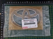 Emblema distintivo posteriore