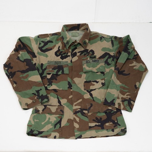 Camicia mimetica militare