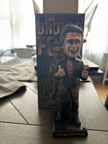The bronze fonz - bronze, arthur