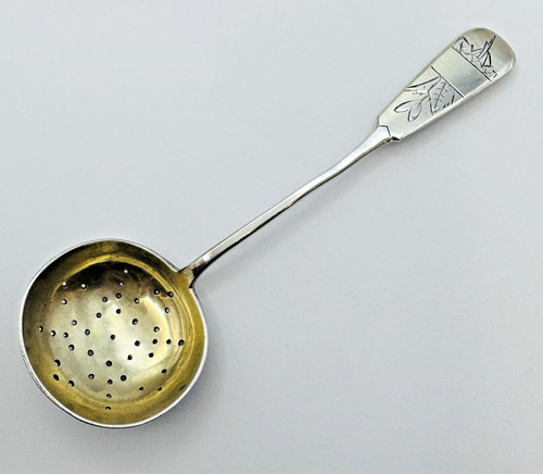 Antico cucchiaio setaccio