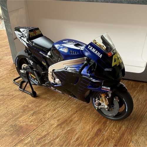 Motogp valentino rossi yamaha - motogp,