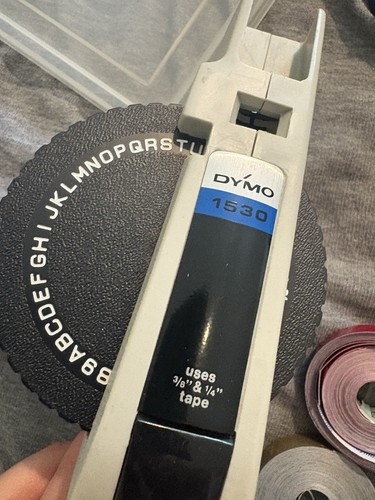 Dymo 1530 label maker with - label,