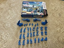 FIGURE VINTAGE ATLANTIC