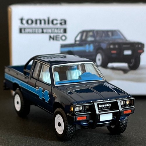 Camion nissan 4x4 tomica - camion,