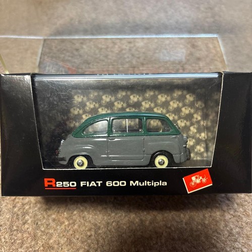 Brumm fiat 600 multipla - 600, r250