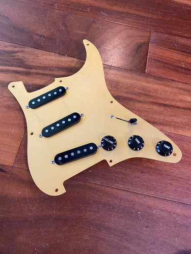 Fender tex mex - mex, pickups