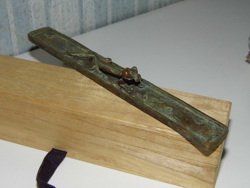 Presse papier dragon sacre - sacre, en