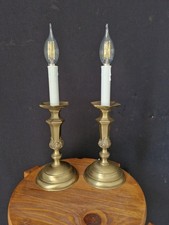 Coppia di lampade antiche vintage francesi in ottone da tavolo comodino 