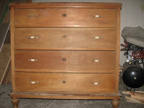 Comò antico legno - in,
