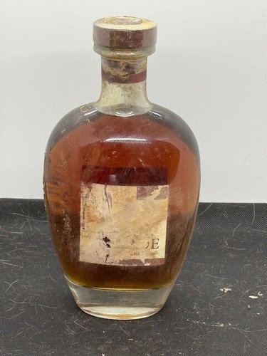 Très vieux whisky - vieux, four