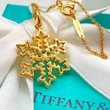 Collana con ciondolo fiocco di