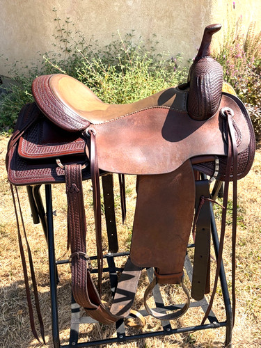 Circle cutting saddle in - cutting,