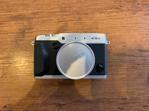 Fotocamera digitale compatta